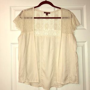 Short lace kimono top